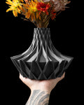 The Arkan Short Vase – Modern Elegance for Dried and Preserved Flowers