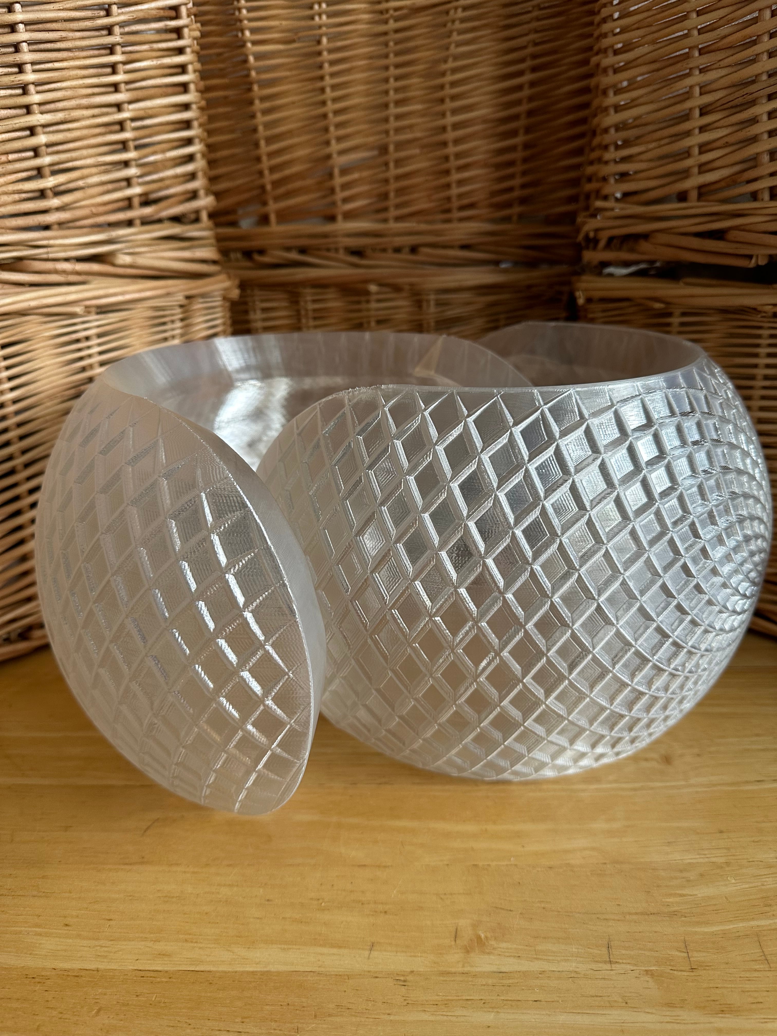 Giant Spiralized Sphere – A Fascinating Decorative Orb