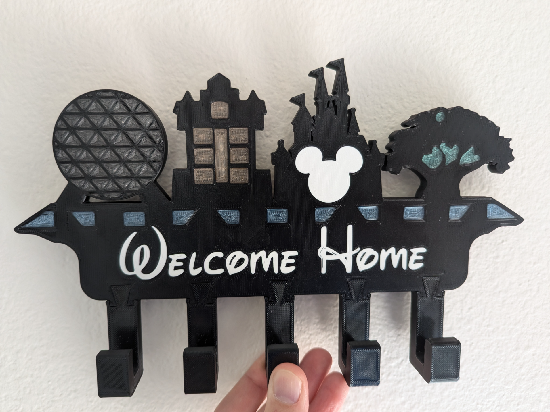 Theme Parks Welcome Home Wall Key Holder – Decorative Entryway Organizer